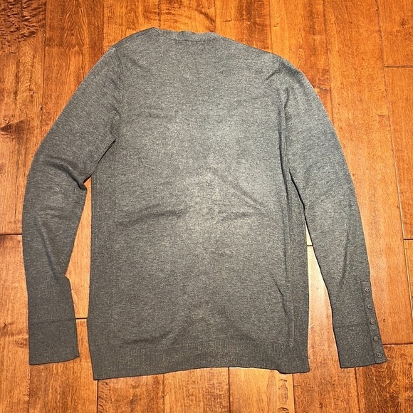 Danier Cardigan V Neck Size M Grey - Picture 9 of 9
